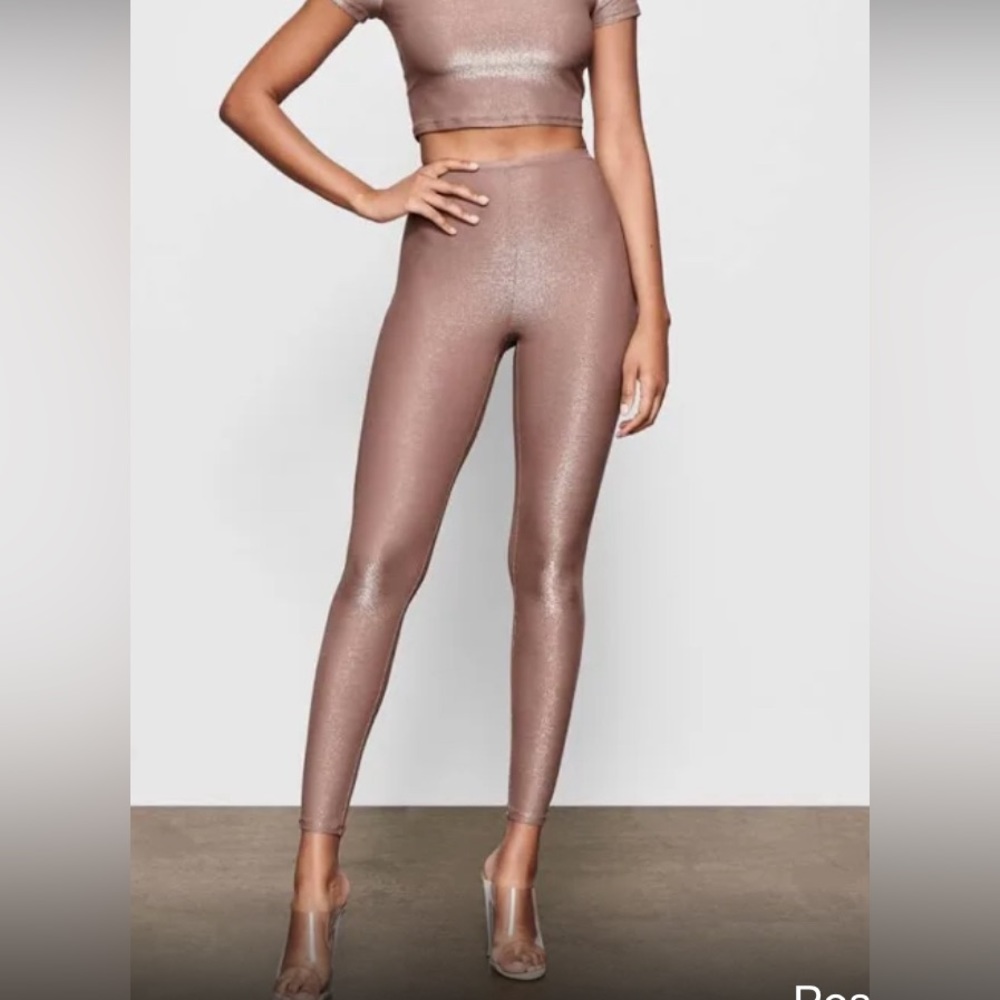 NWT SKIMS Shimmer Leggings in Umber